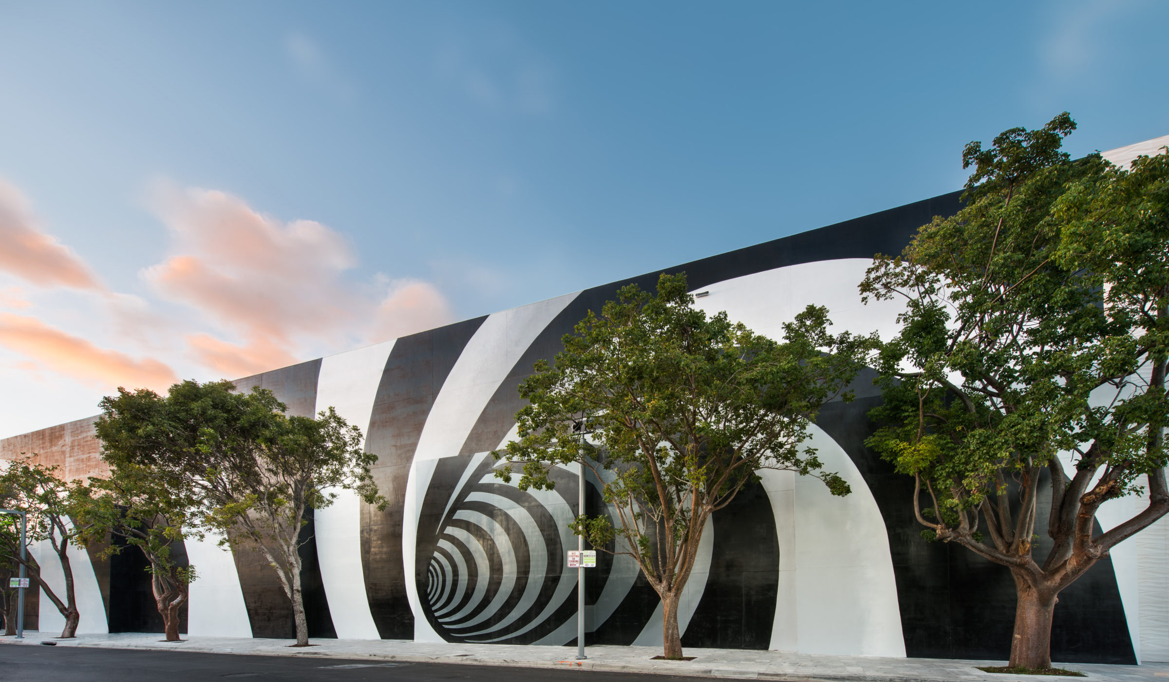 7 of the Coolest Artworks in Miami Design District - Mr Globetrotter