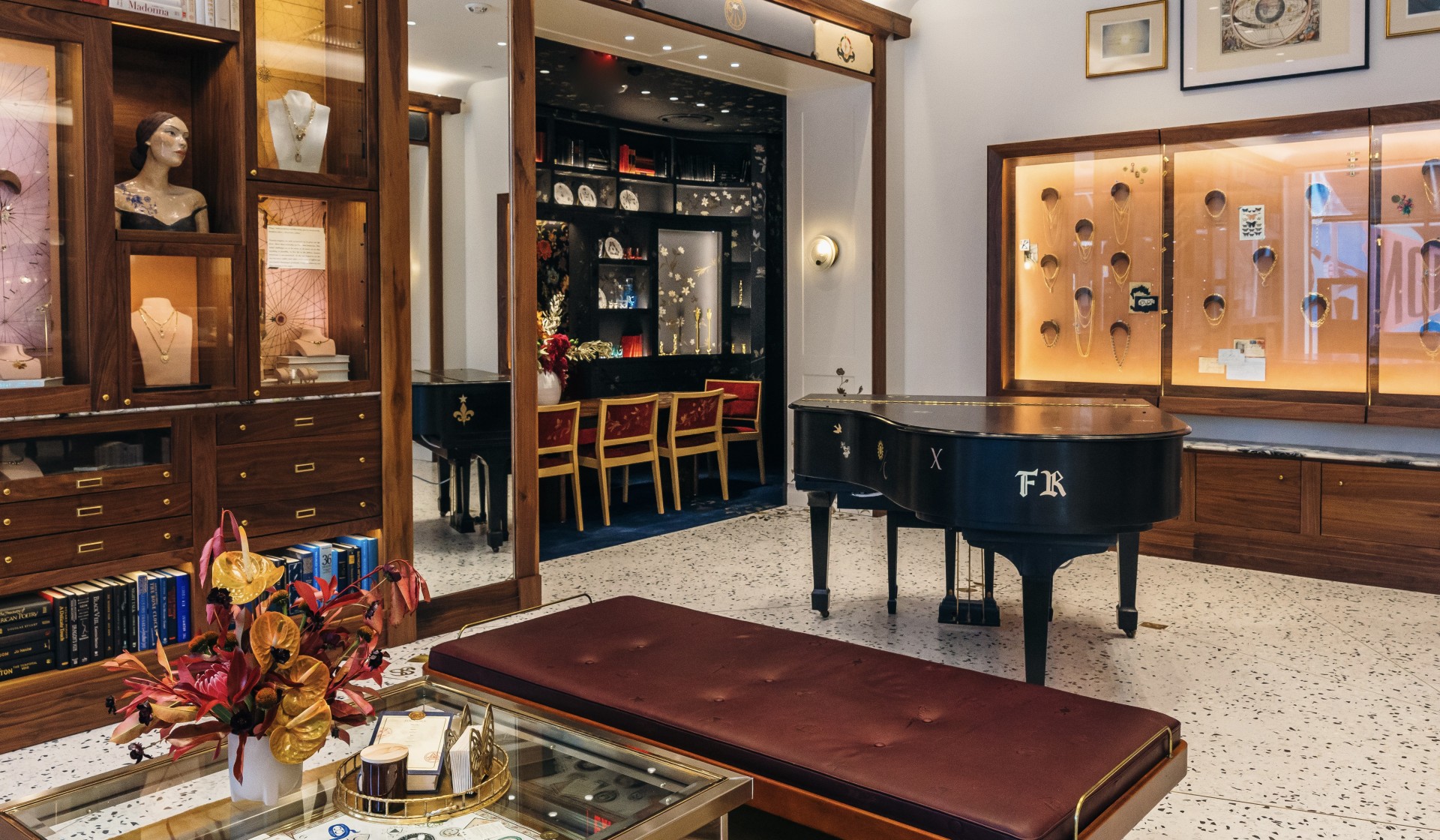 FoundRae's Tattoo Studio