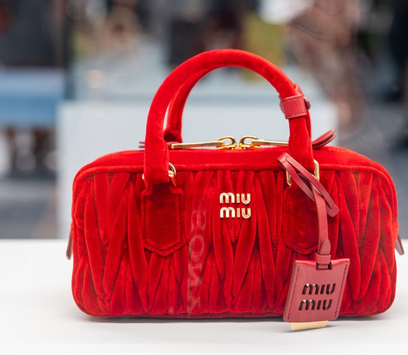 MIU MIU VINYL CLUB