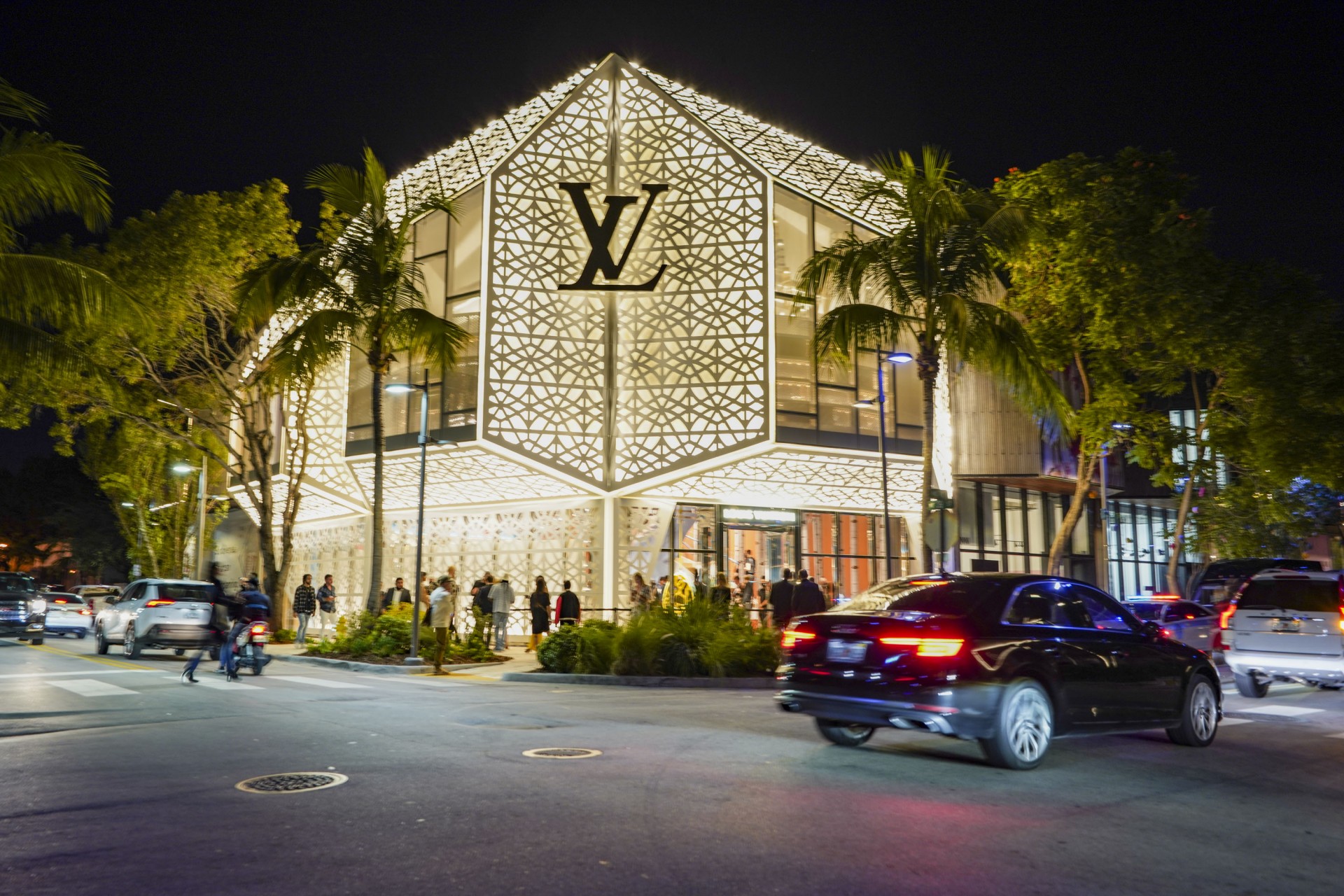 Louis Vuitton Opens First U.S. Standalone Men's Store In Miami