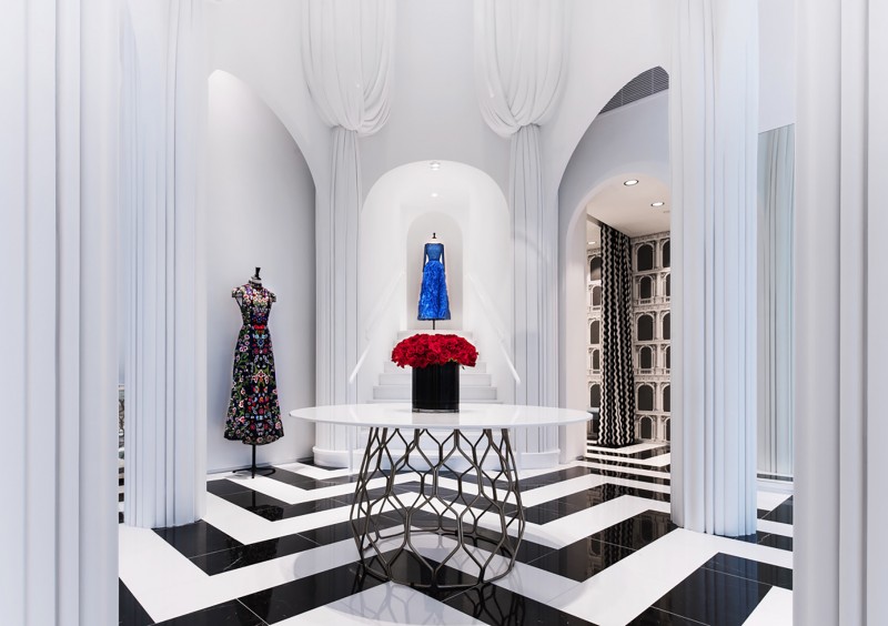 THE SHAWL: DIOR OPENS MIAMI DESIGN DISTRICT STORE