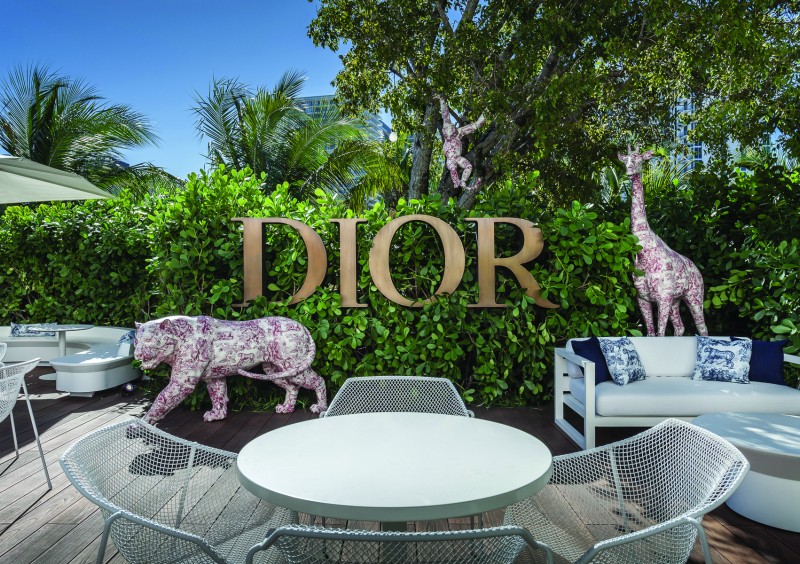 Dior Café